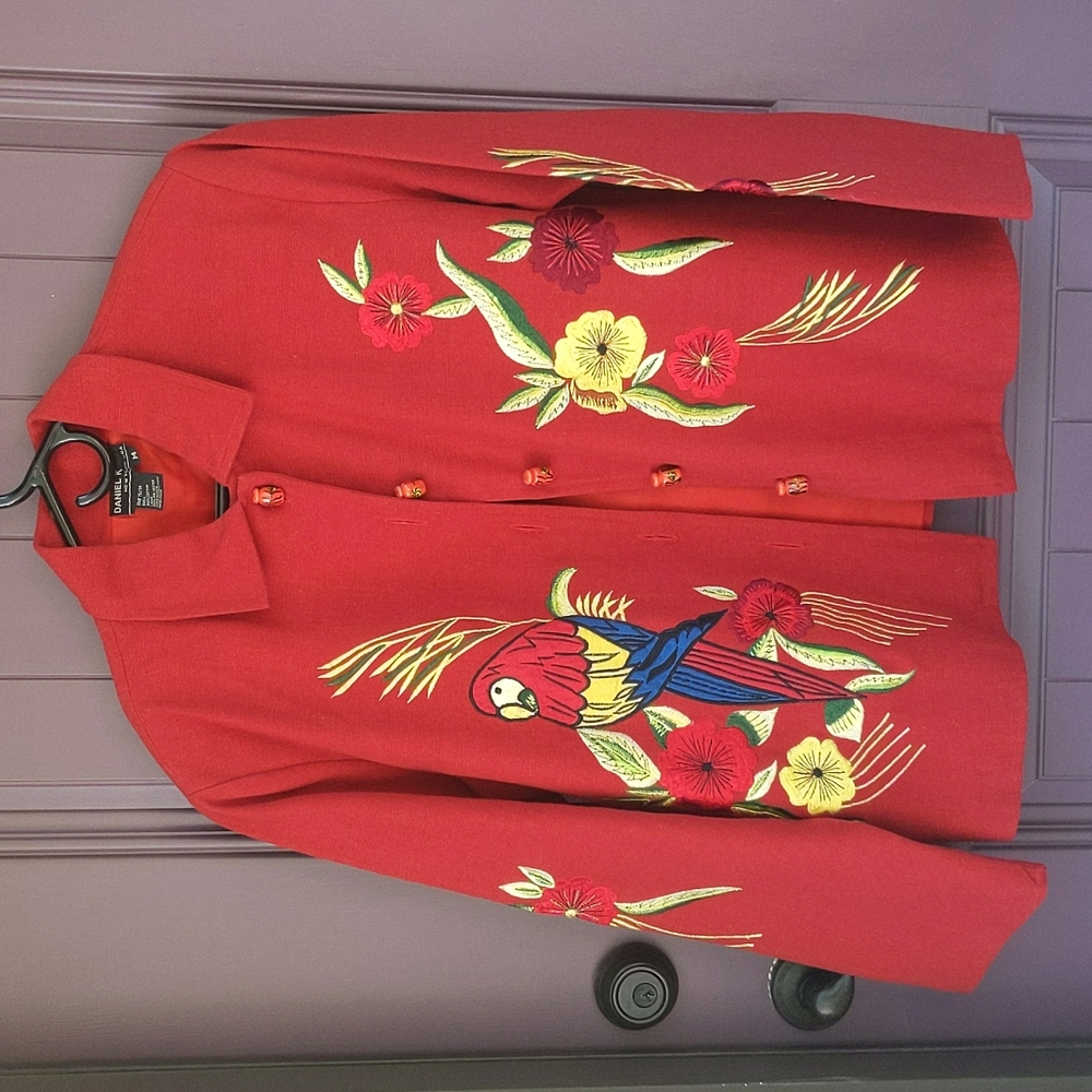 VINTAGE Daniel K funky parrot jacket